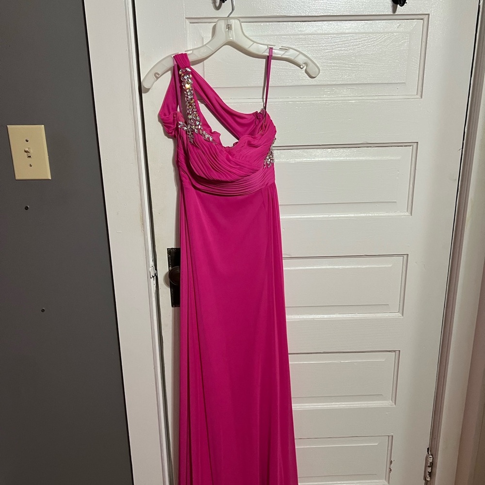 Elegant Pink Evening Gown